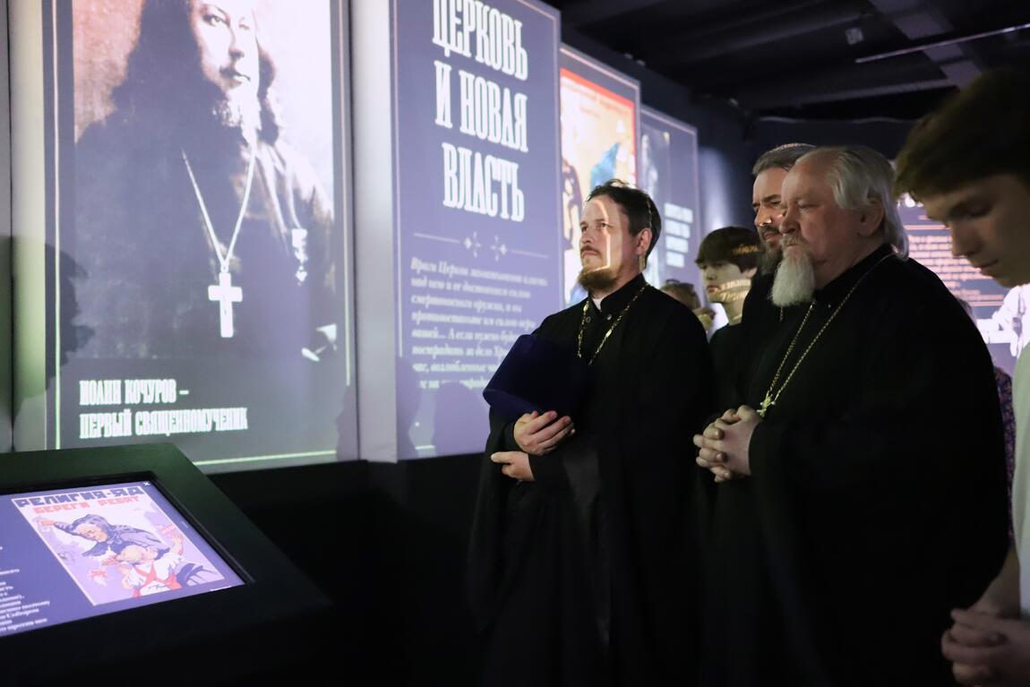 В парке прошло торжественное мероприятие, посвященной памяти Святителя Тихона